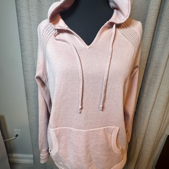 Athleta Sweaters - Athleta Light Pink Knit Top